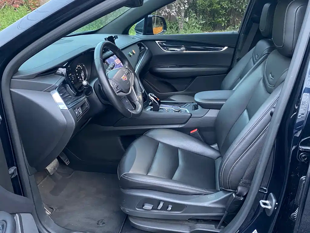 CADILLAC XT5 2021