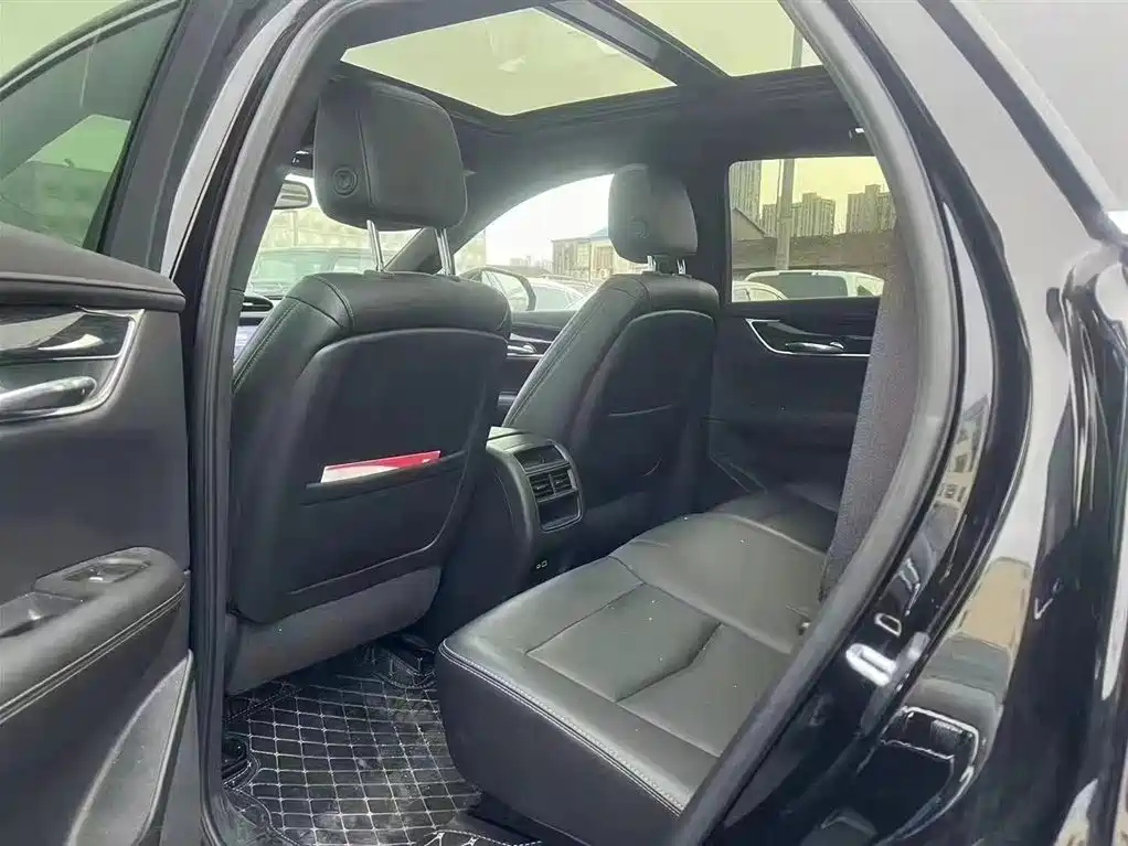 CADILLAC XT5 2023