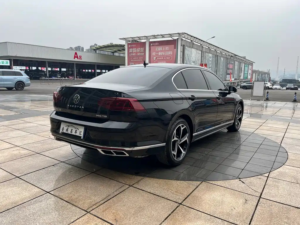 VOLKSWAGEN MAGOTAN 2024