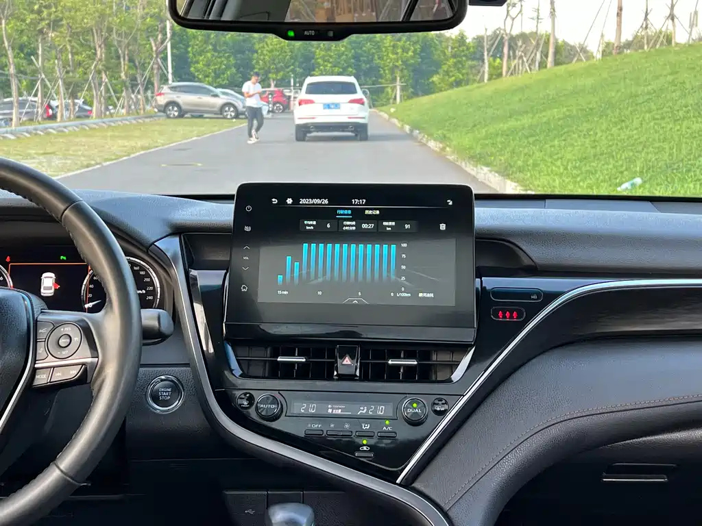TOYOTA CAMRY 2023