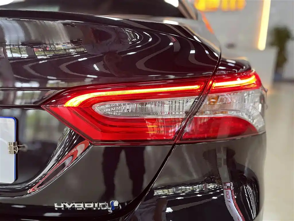 TOYOTA CAMRY 2021
