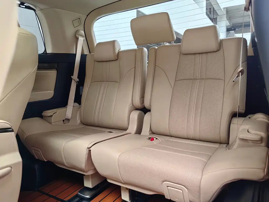 TOYOTA ALPHARD 2019