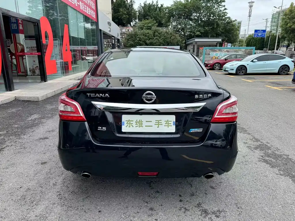 NISSAN TEANA 2013