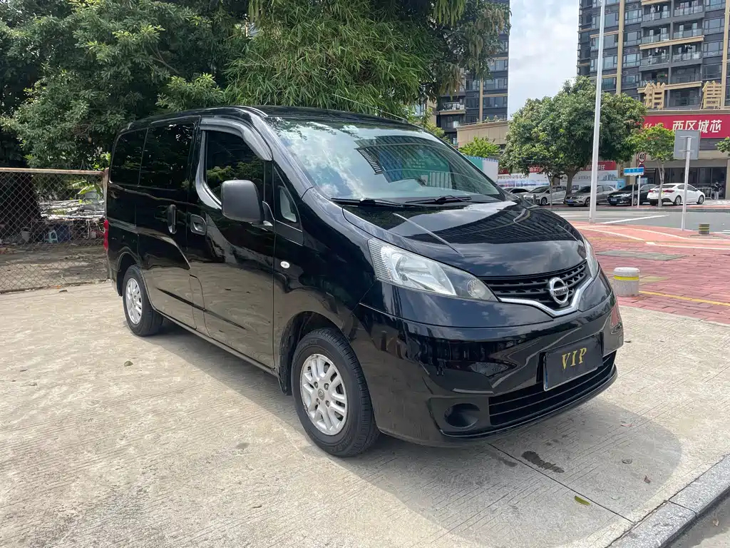 NISSAN NV200 2014