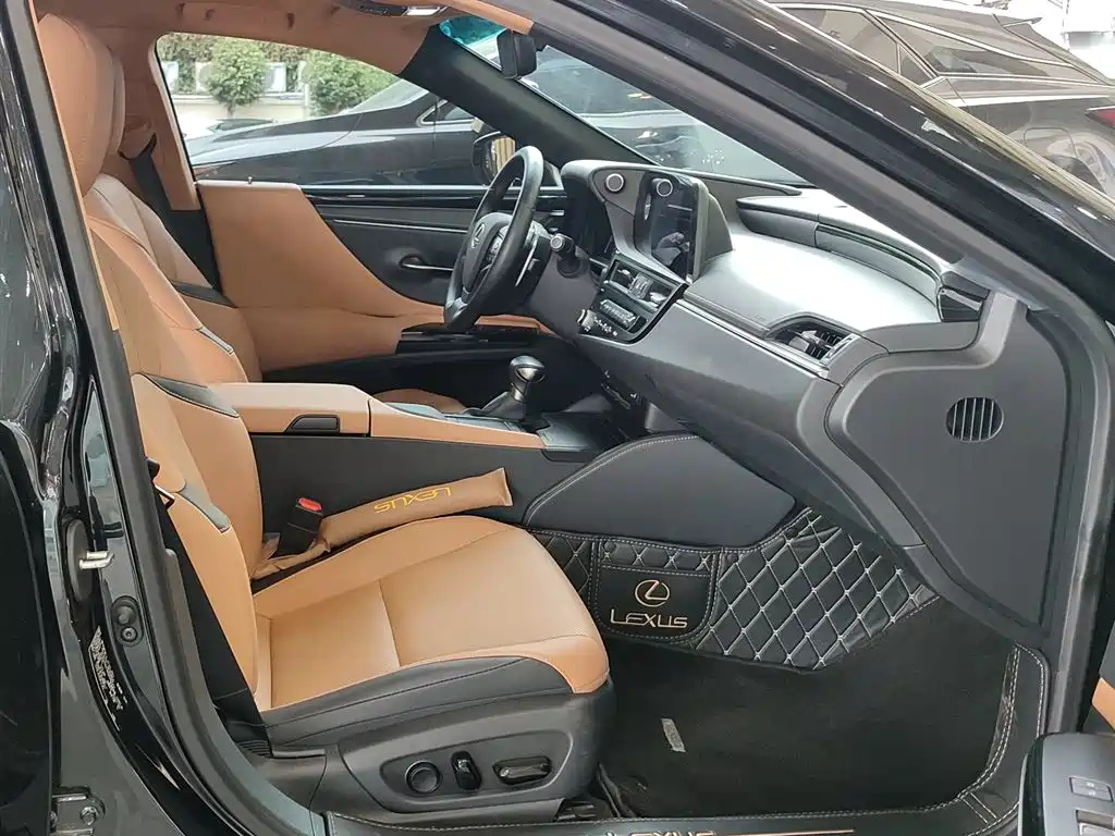 LEXUS ES 2022