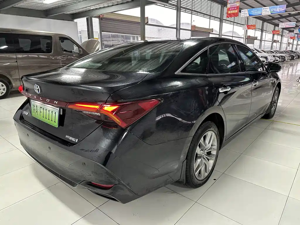 TOYOTA AVALON 2022