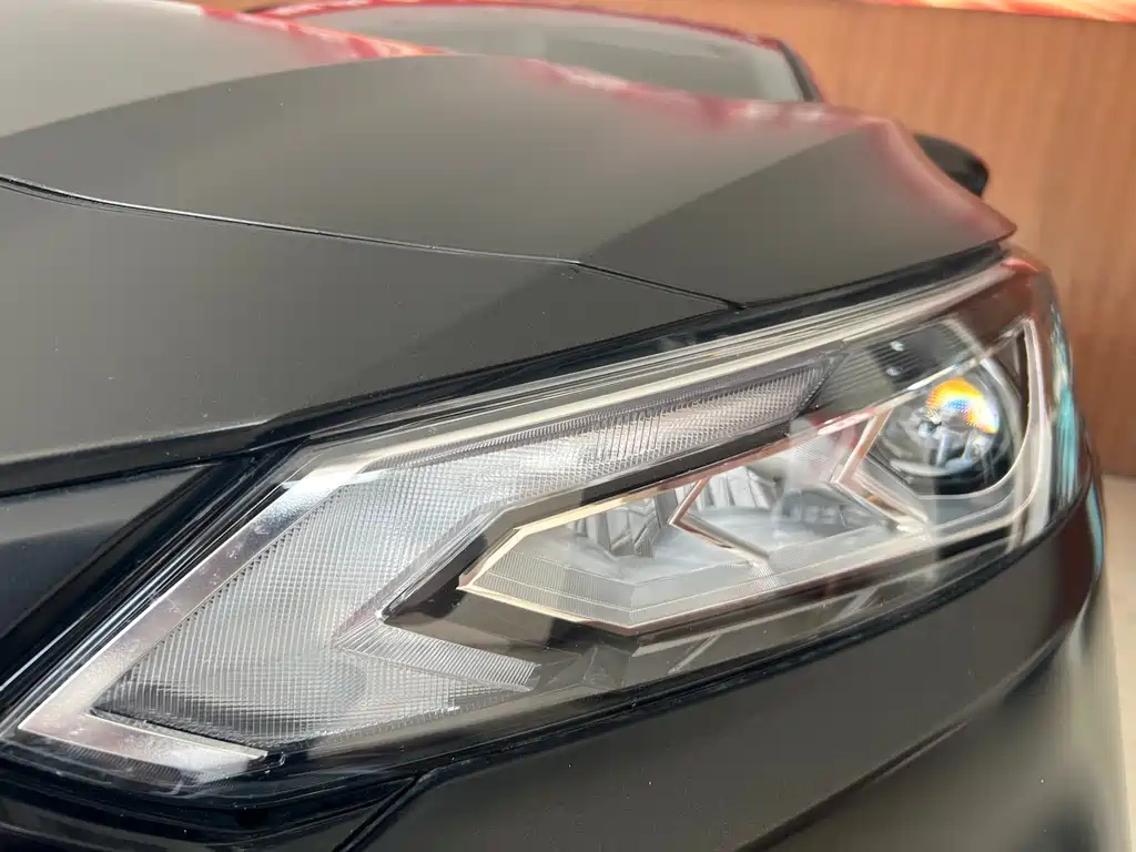 NISSAN TEANA 2020