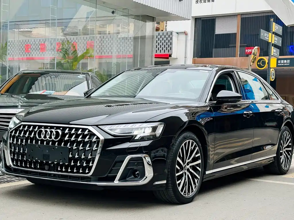 AUDI A8 2023