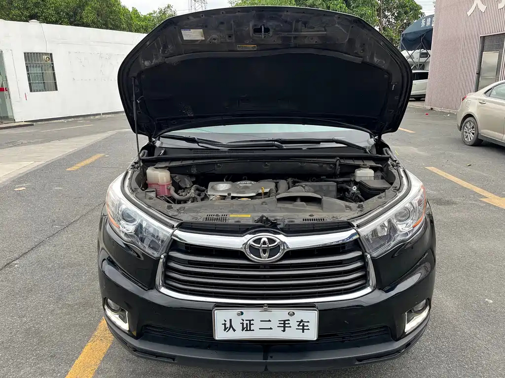 TOYOTA HIGHLANDER 2017