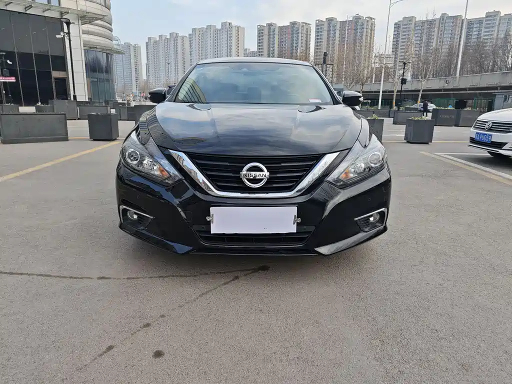 NISSAN TEANA 2017