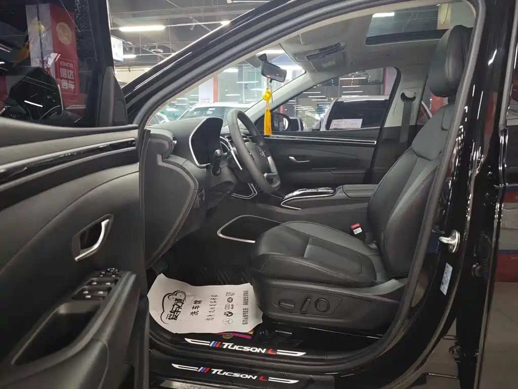 HYUNDAI TUCSON 2023