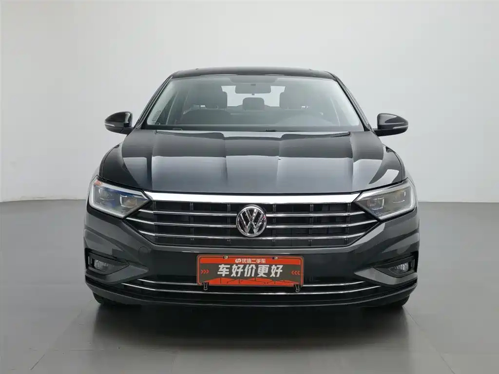 VOLKSWAGEN SAGITAR 2022