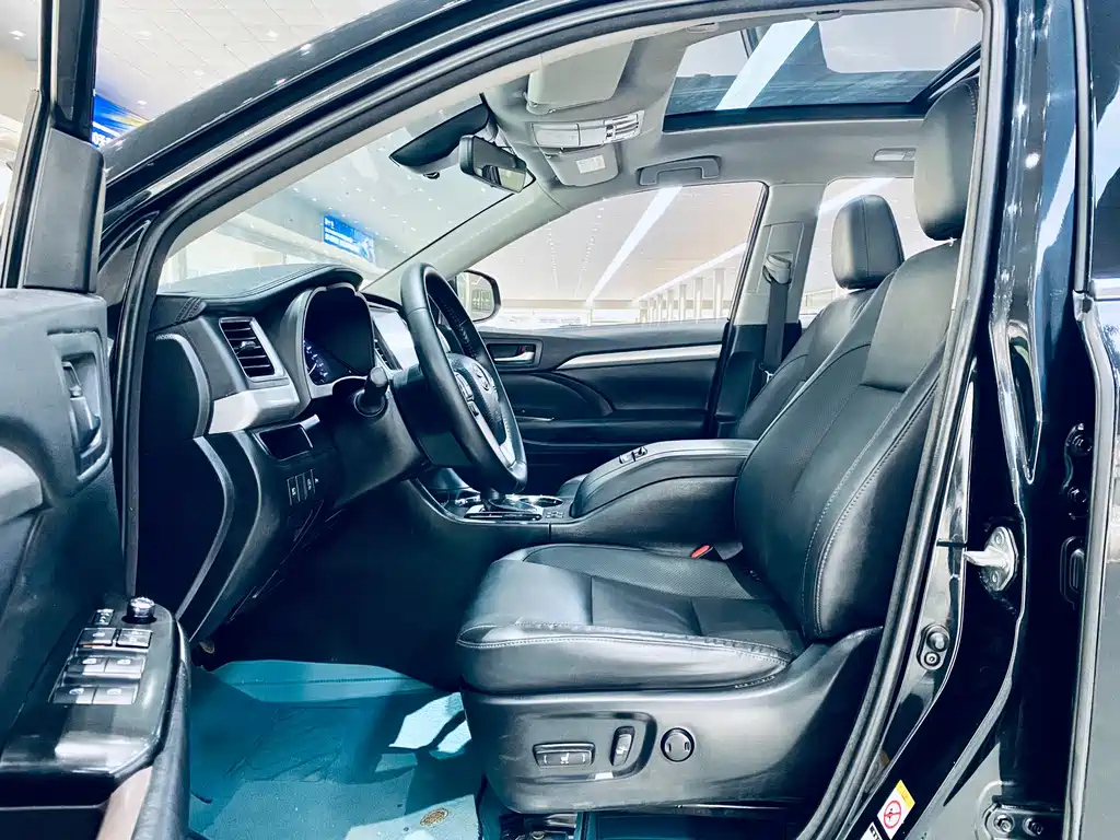 TOYOTA HIGHLANDER 2018