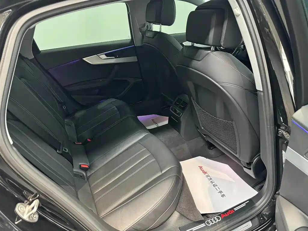AUDI A4L 2022