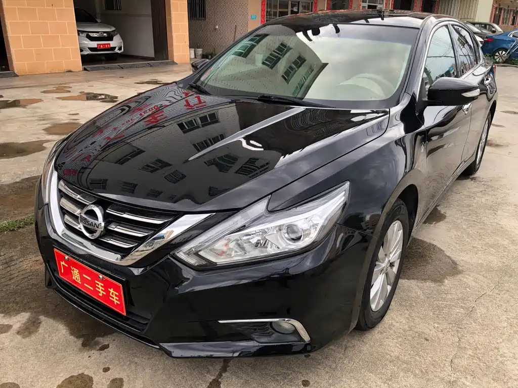 NISSAN TEANA 2018