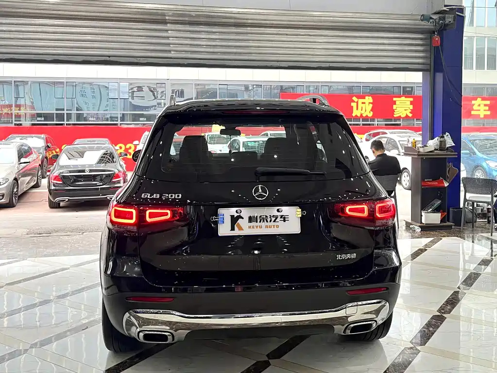 MERCEDES BENZ GLB 2022