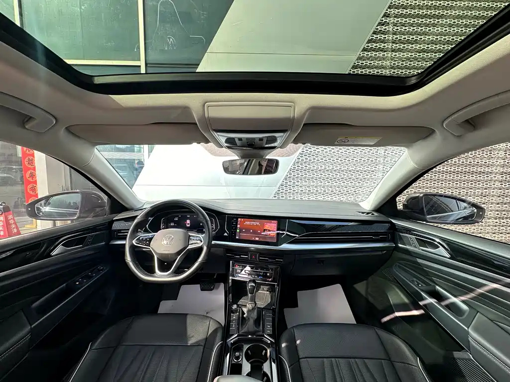 VOLKSWAGEN PASSAT 2022