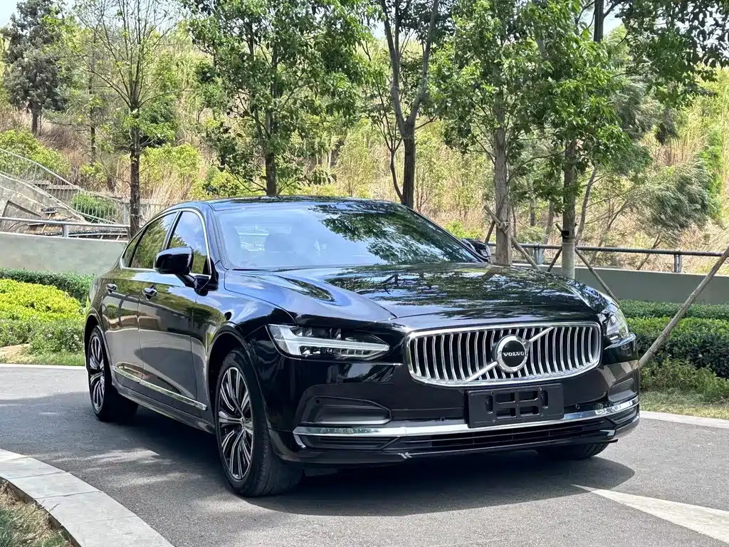 VOLVO S90 2021