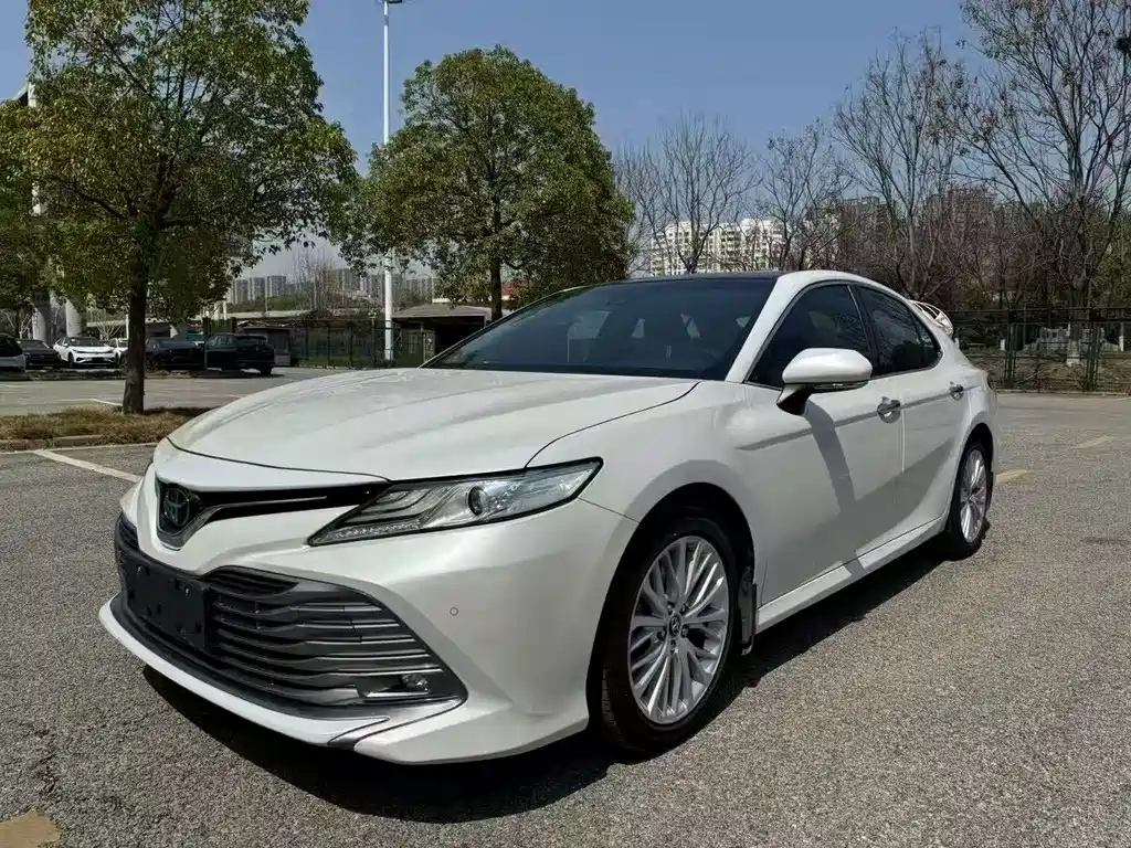 TOYOTA CAMRY 2019
