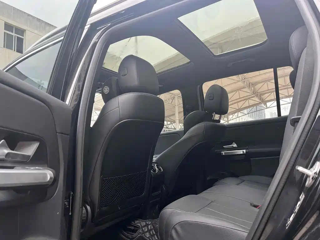 MERCEDES BENZ GLB 2022