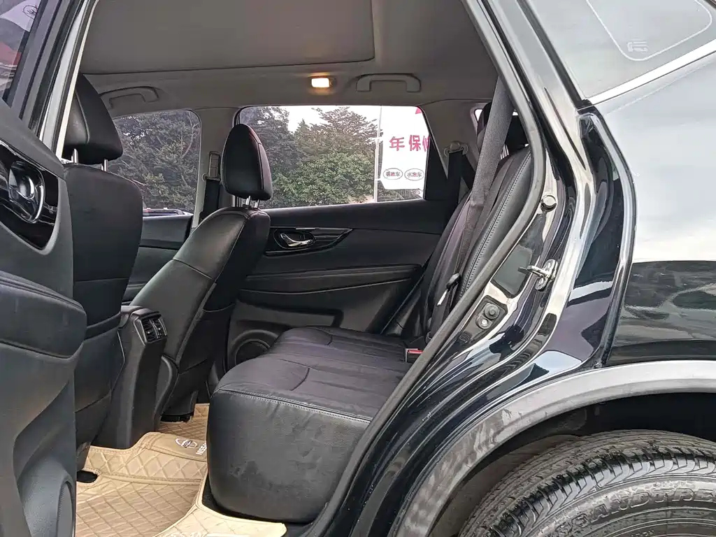 NISSAN X-TRAIL 2019