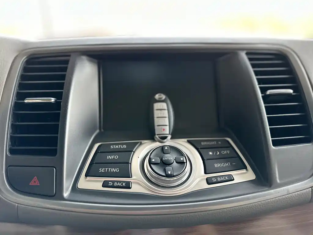 NISSAN TEANA 2013