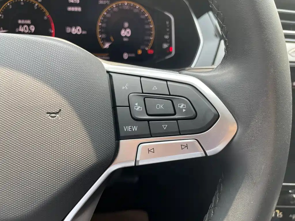 VOLKSWAGEN MAGOTAN 2021