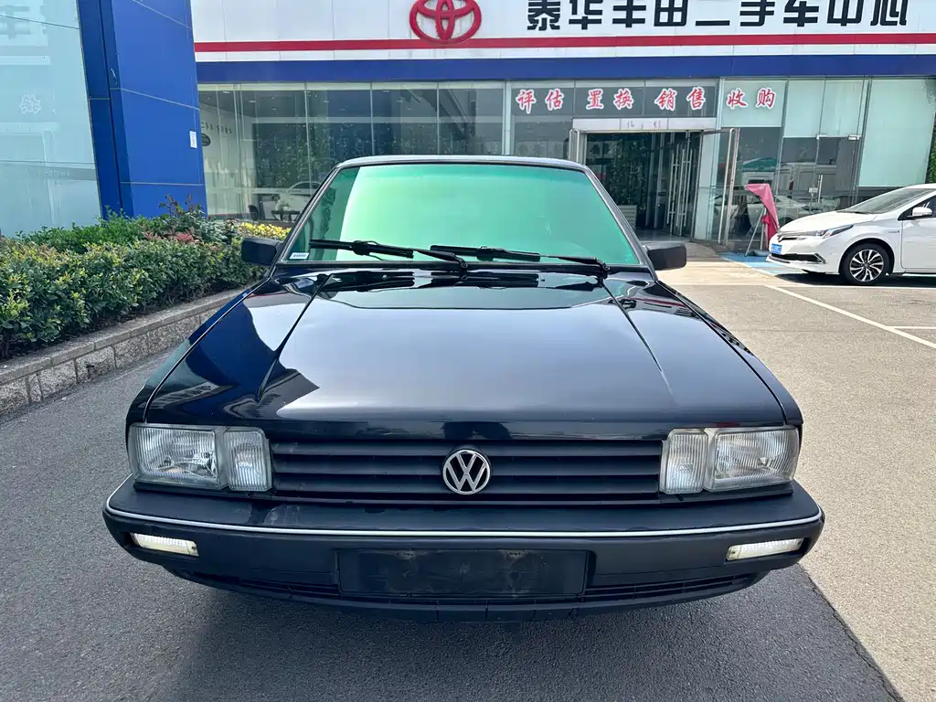 VOLKSWAGEN SANTANA CLASSIC 2011