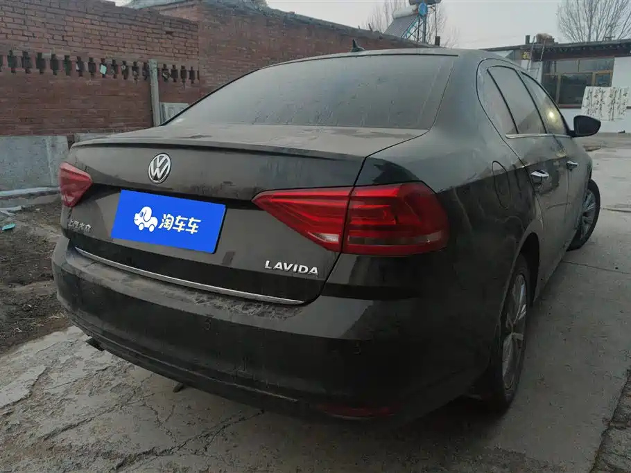 VOLKSWAGEN LAVIDA 2017