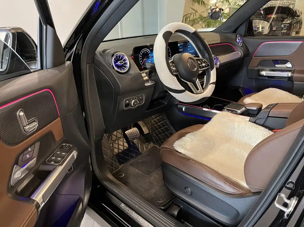 MERCEDES BENZ GLB 2021