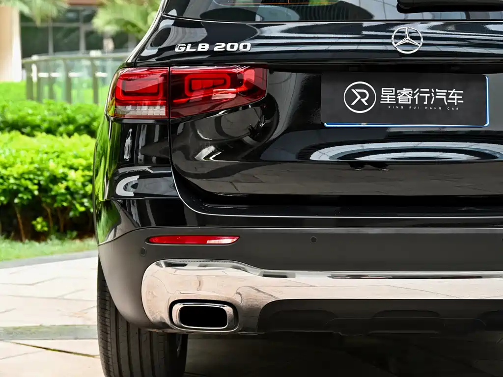 MERCEDES BENZ GLB 2023