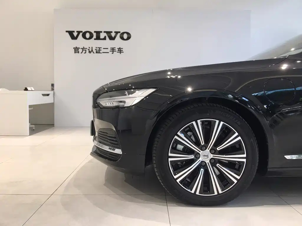 VOLVO S90 2022