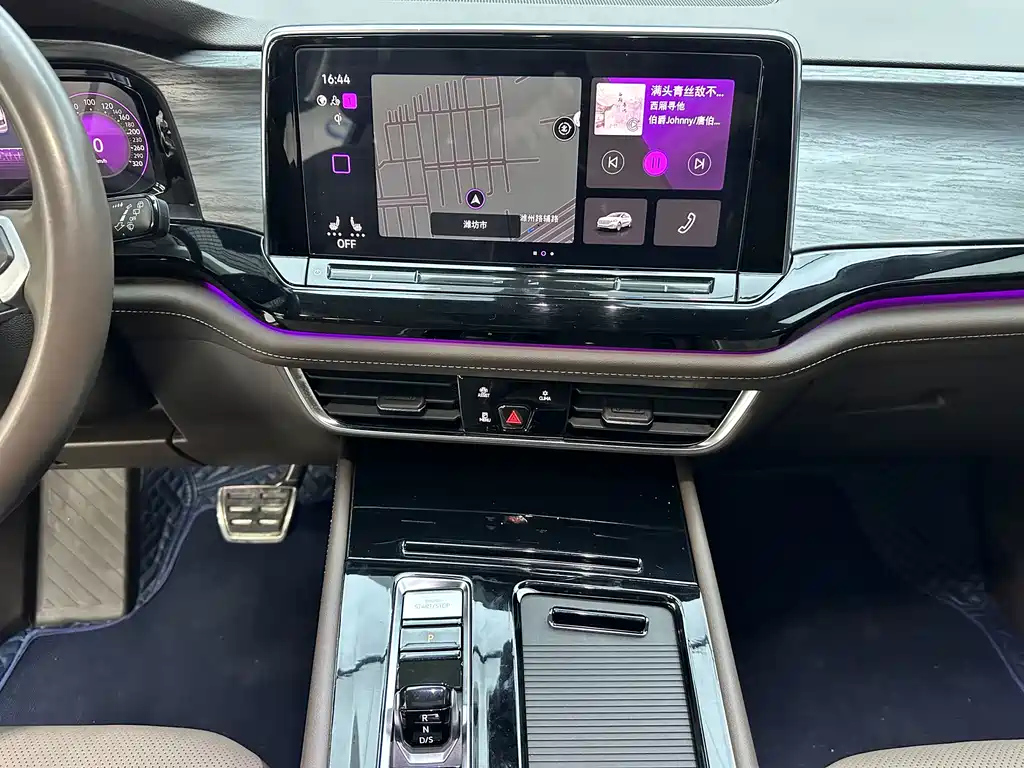 VOLKSWAGEN VILORAN 2022