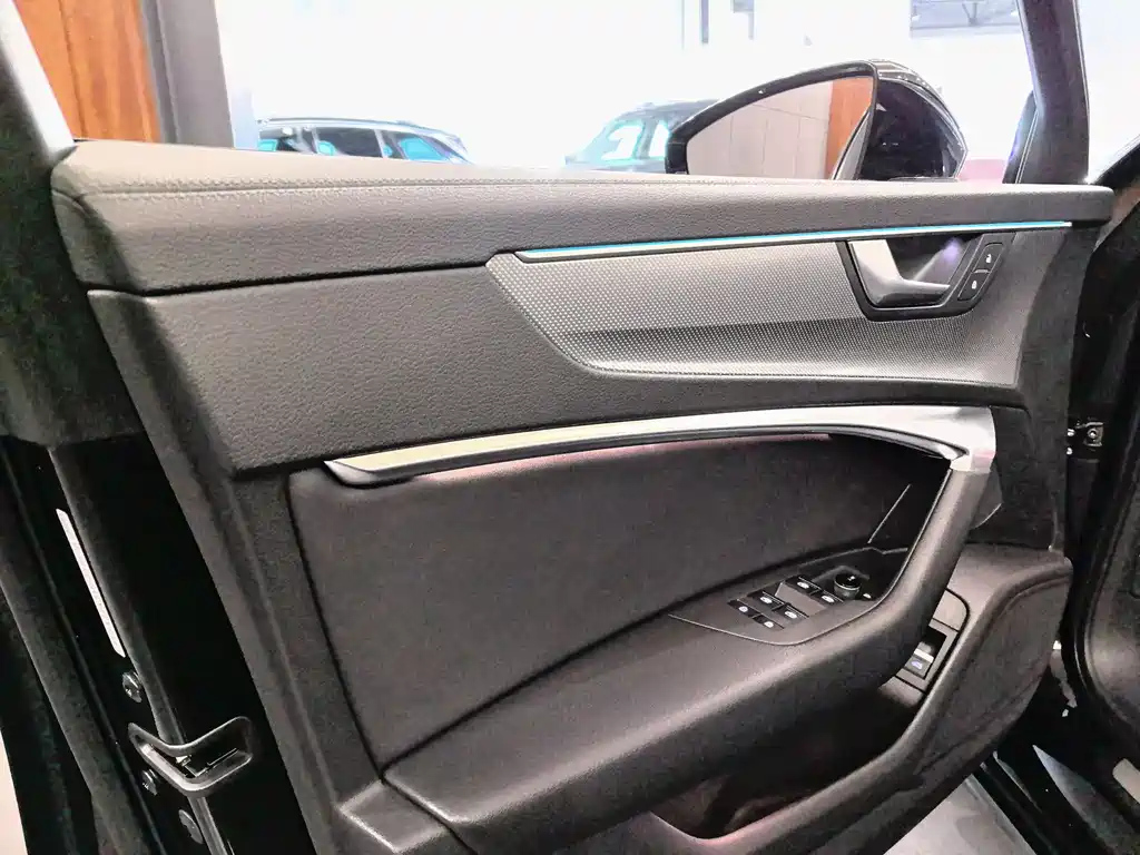 AUDI A6L 2021