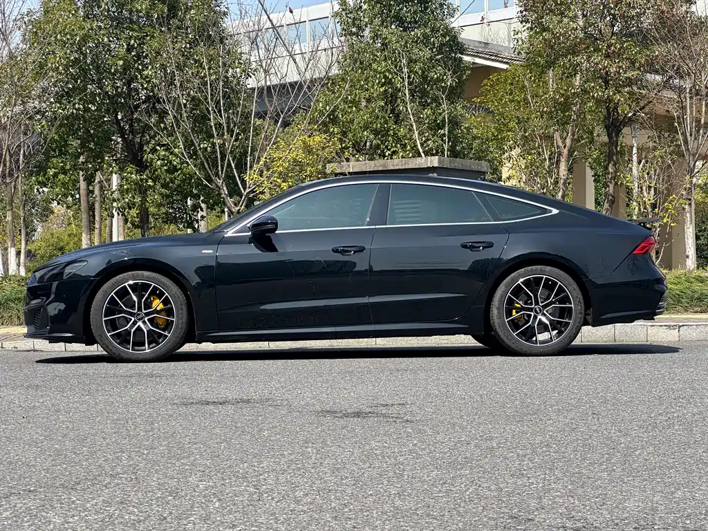 AUDI A7 2021