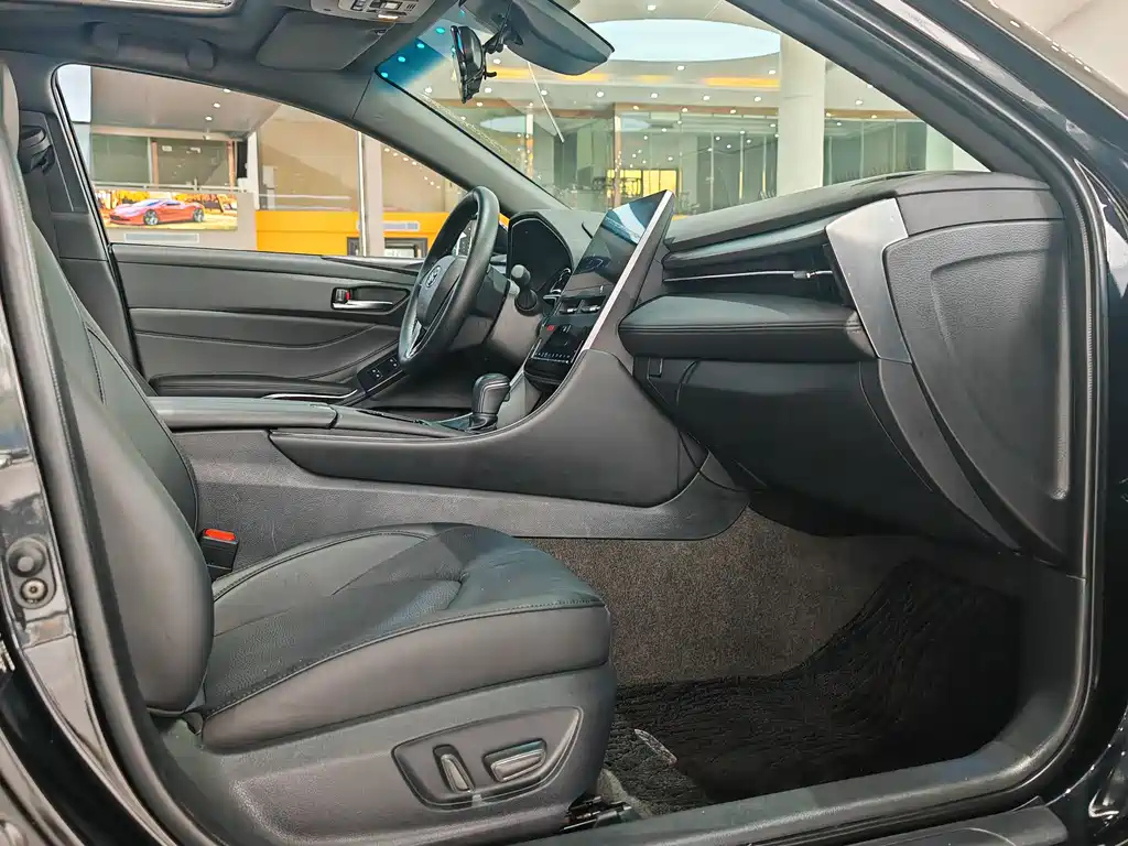 TOYOTA AVALON 2022