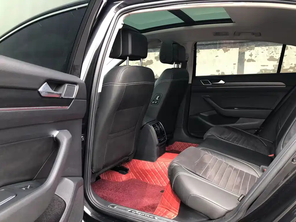 VOLKSWAGEN MAGOTAN 2021