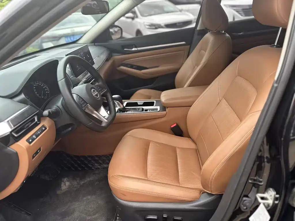 NISSAN TEANA 2023