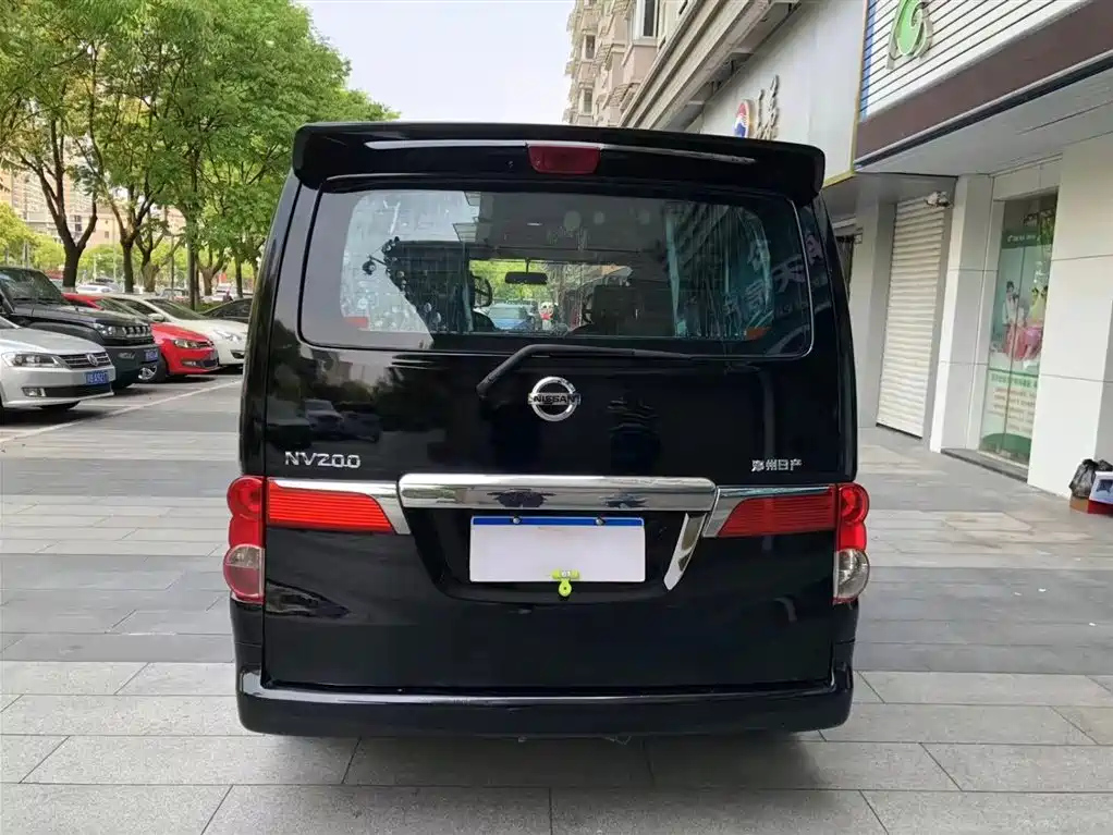 NISSAN NV200 2011