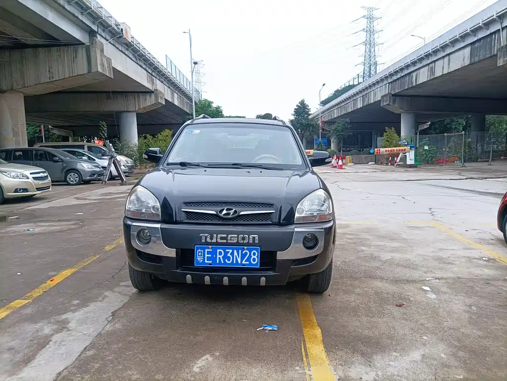 HYUNDAI TUCSON 2010
