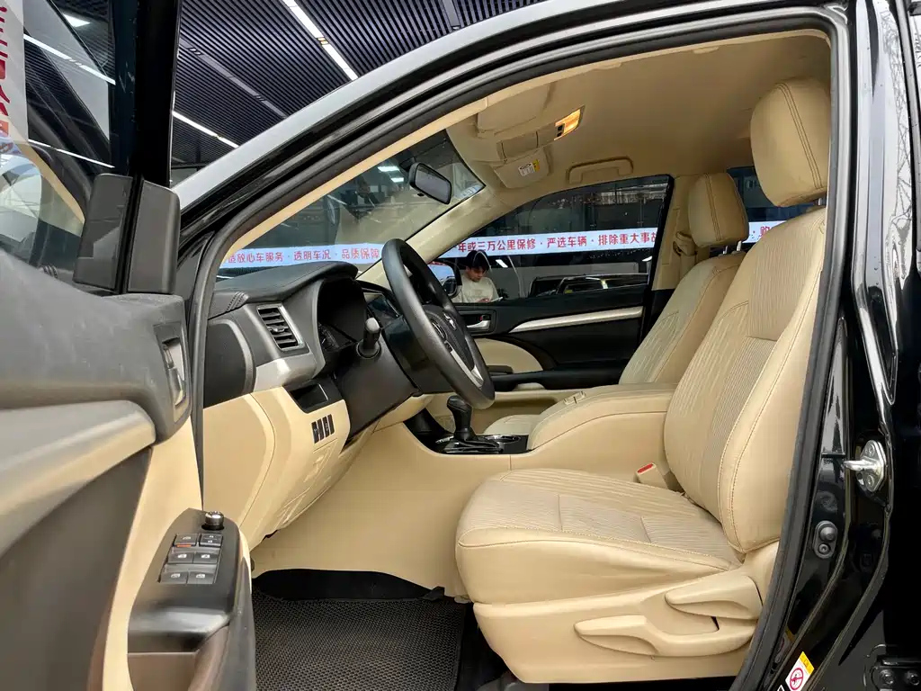 TOYOTA HIGHLANDER 2019