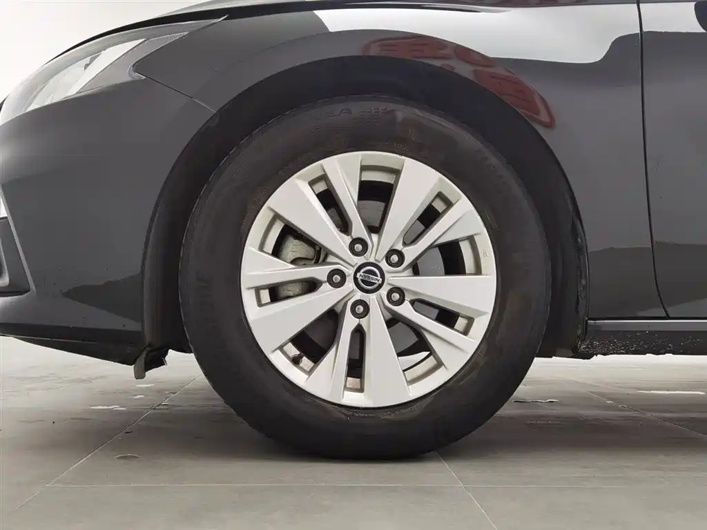 NISSAN TEANA 2020