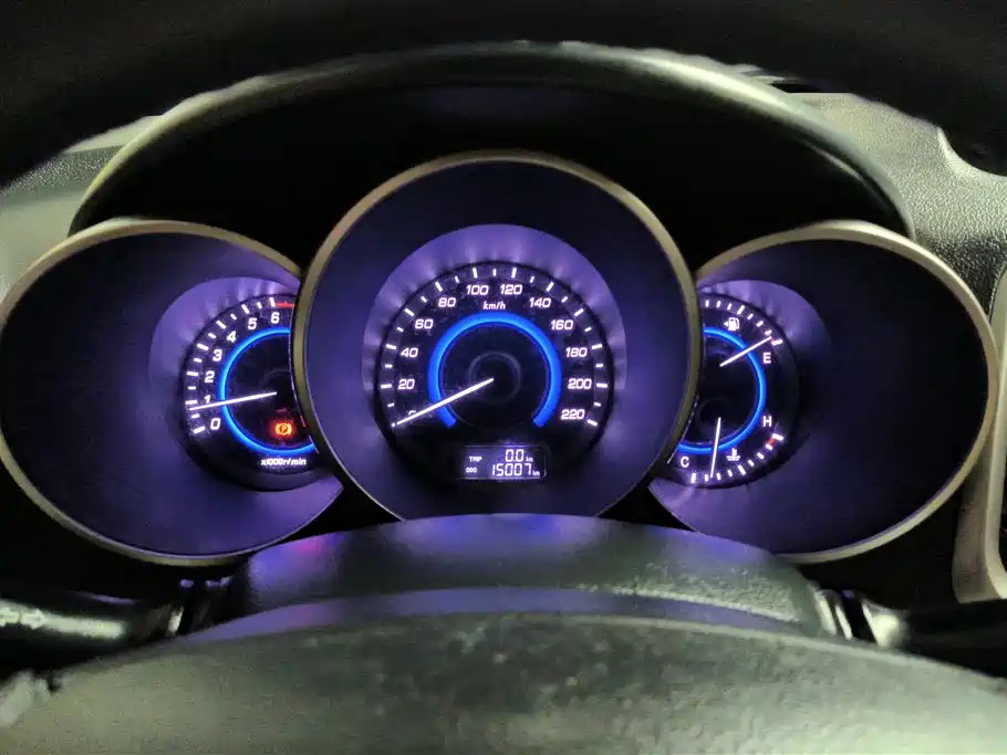 CHANGAN EADO 2016