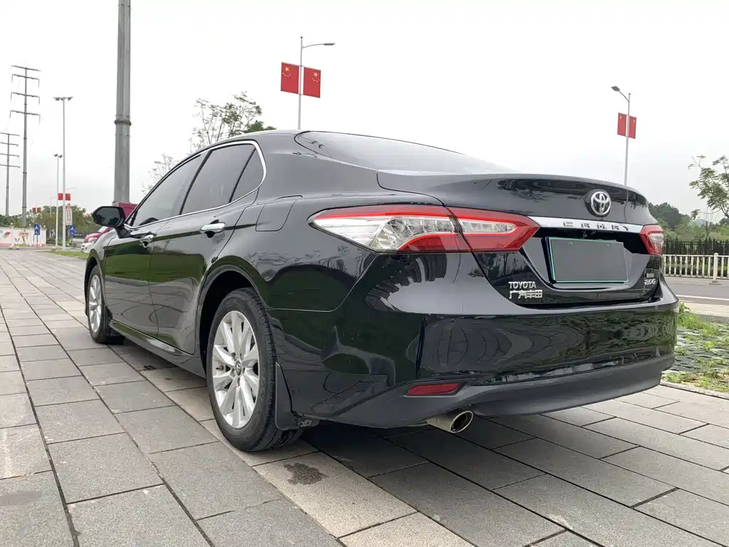 TOYOTA CAMRY 2019