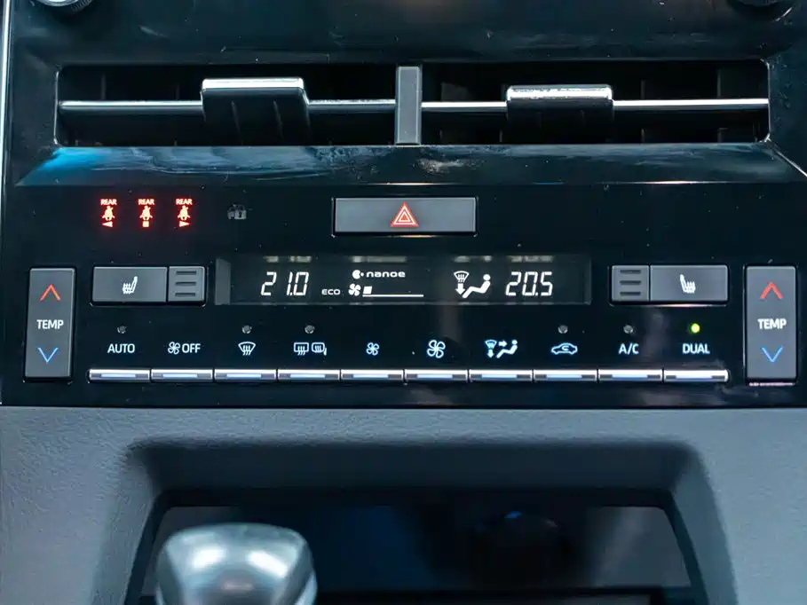 TOYOTA AVALON 2022