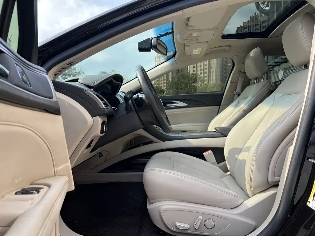 LINCOLN MKZ 2020