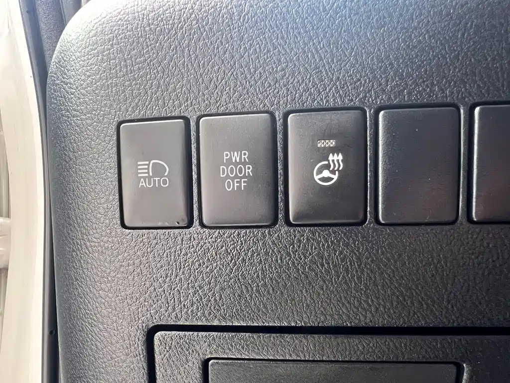 TOYOTA ALPHARD 2018