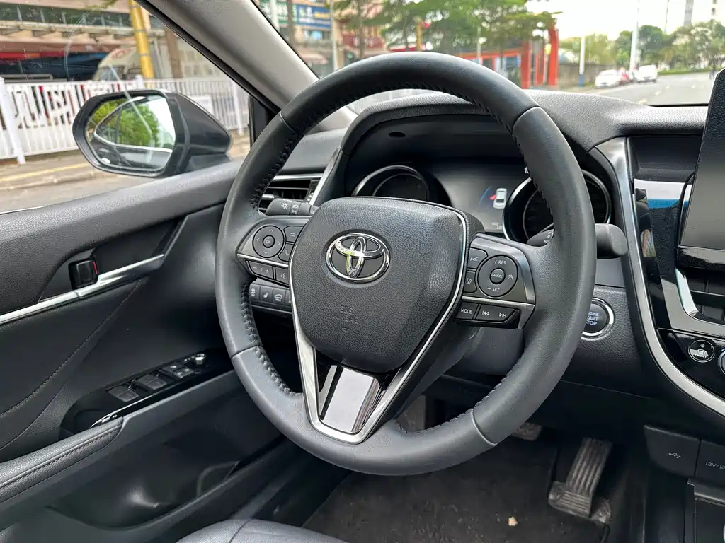 TOYOTA CAMRY 2021
