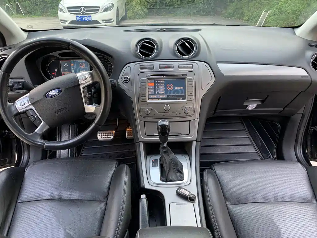 FORD MONDEO - WINNER 2010