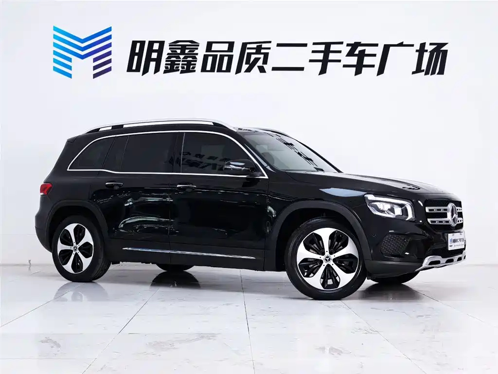 MERCEDES BENZ GLB 2023